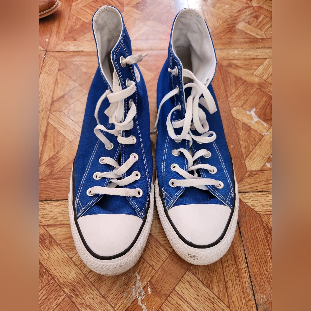 Converse men